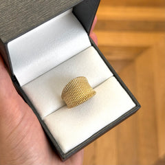 9k Yellow Gold Textured Concave Ring