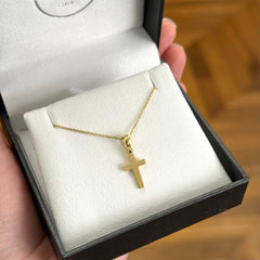 18k Yellow Gold Classic Unisex Cross Pendant