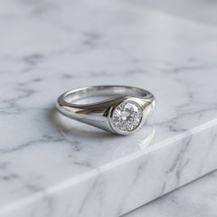 9k White Gold Diamond Signet Ring
