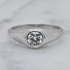 9k White Gold Diamond Signet Ring