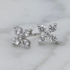 18k White Gold Diamond Flower Stud Earrings