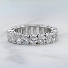 18k White Gold Emerald & Oval Cut Diamond Eternity Ring - 5.50ct