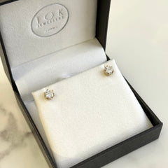 18k Yellow Gold Vintage-Style Diamond Stud Earrings