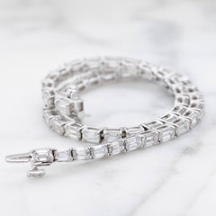 18k White Gold Lab Grown Emerald Cut Diamond Tennis Bracelet
