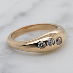 9k Yellow Gold Diamond Dome Ring