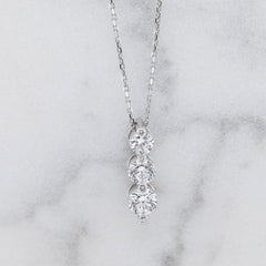 18k White Gold Lab Grown Diamond Drop Pendant & Chain