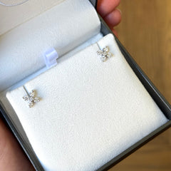 18k White Gold Diamond Flower Stud Earrings