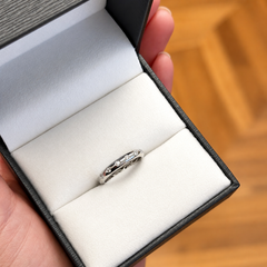18k White Gold Stackable Hammer Set Diamond Ring
