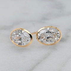 18k Yellow Gold Oval Cut Diamond Stud Earrings