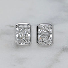 18k White Gold Radiant Cut Diamond Stud Earrings