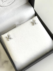 18k White Gold Diamond Flower Stud Earrings