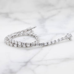 18k White Gold Lab Grown Emerald Cut Diamond Tennis Bracelet