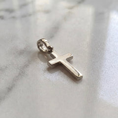 18k White Gold Classic Unisex Cross Pendant