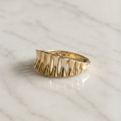 9k Yellow Gold Fluted Dress Ring