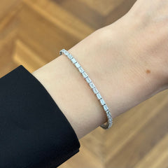 18k White Gold Lab Grown Emerald Cut Diamond Tennis Bracelet